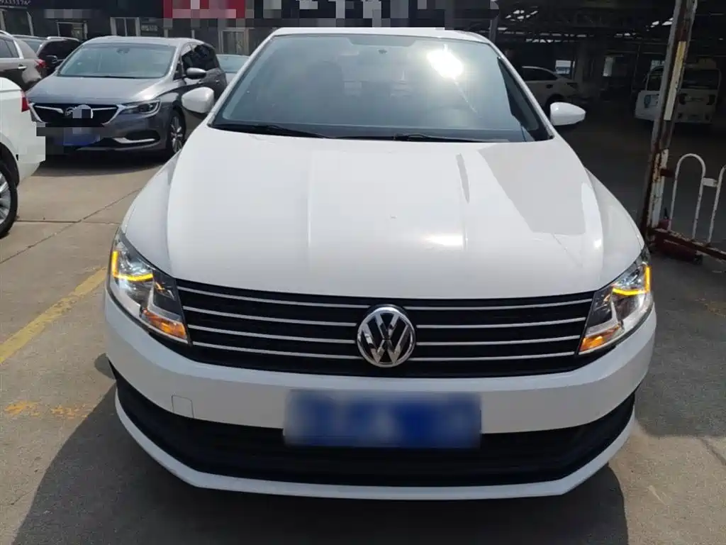 Volkswagen Lavida 2017 1.6L Automatic Trend Edition фото 3