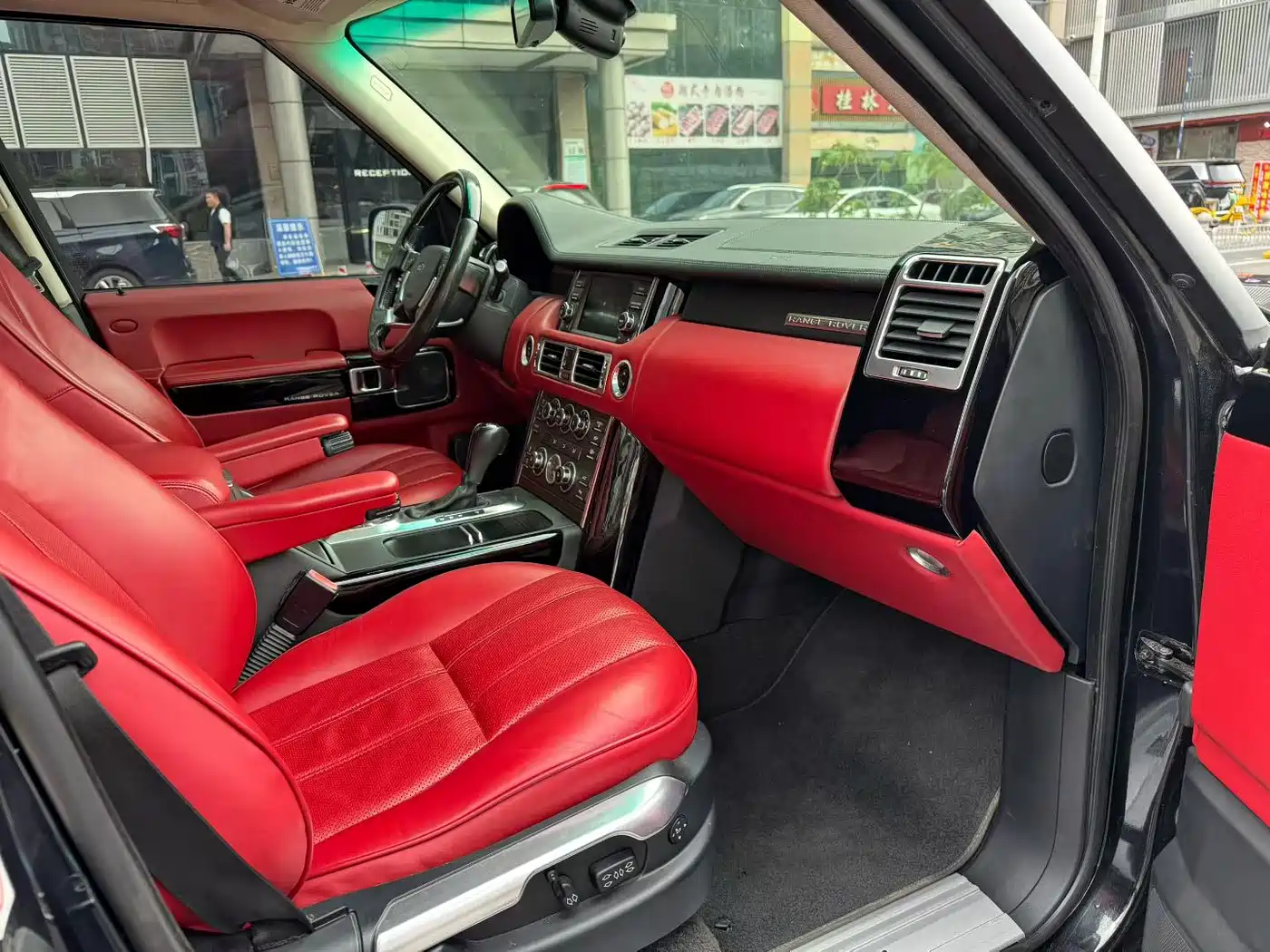 Land Rover Range Rover 2011 5.0 SC V8 Ultimate Edition фото 7