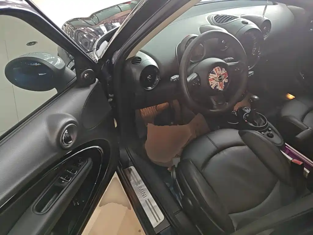 Photo 16 - MINI COUNTRYMAN