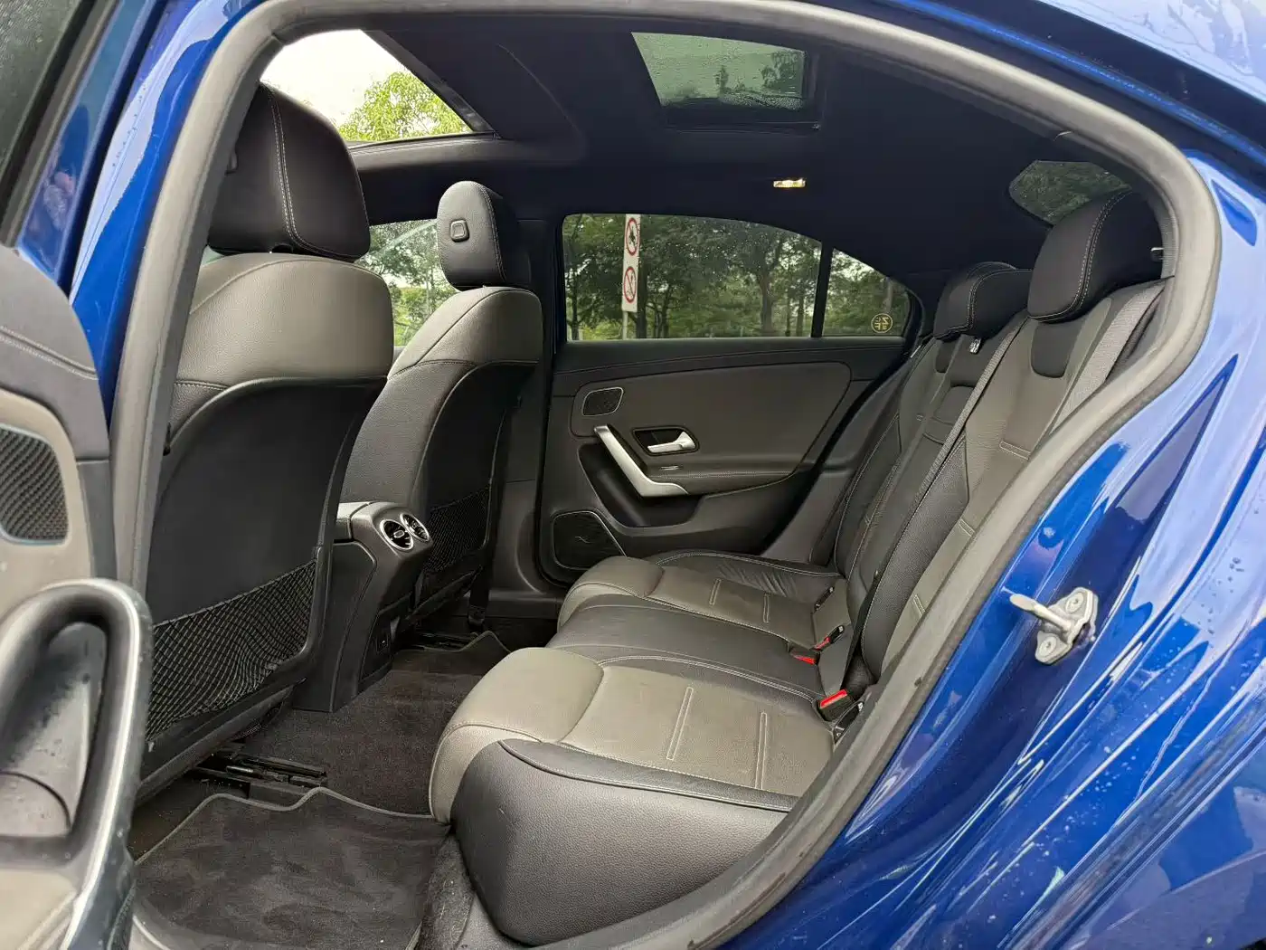 Mercedes-Benz A-Class AMG 2020 AMG A 35 L 4MATIC фото 6
