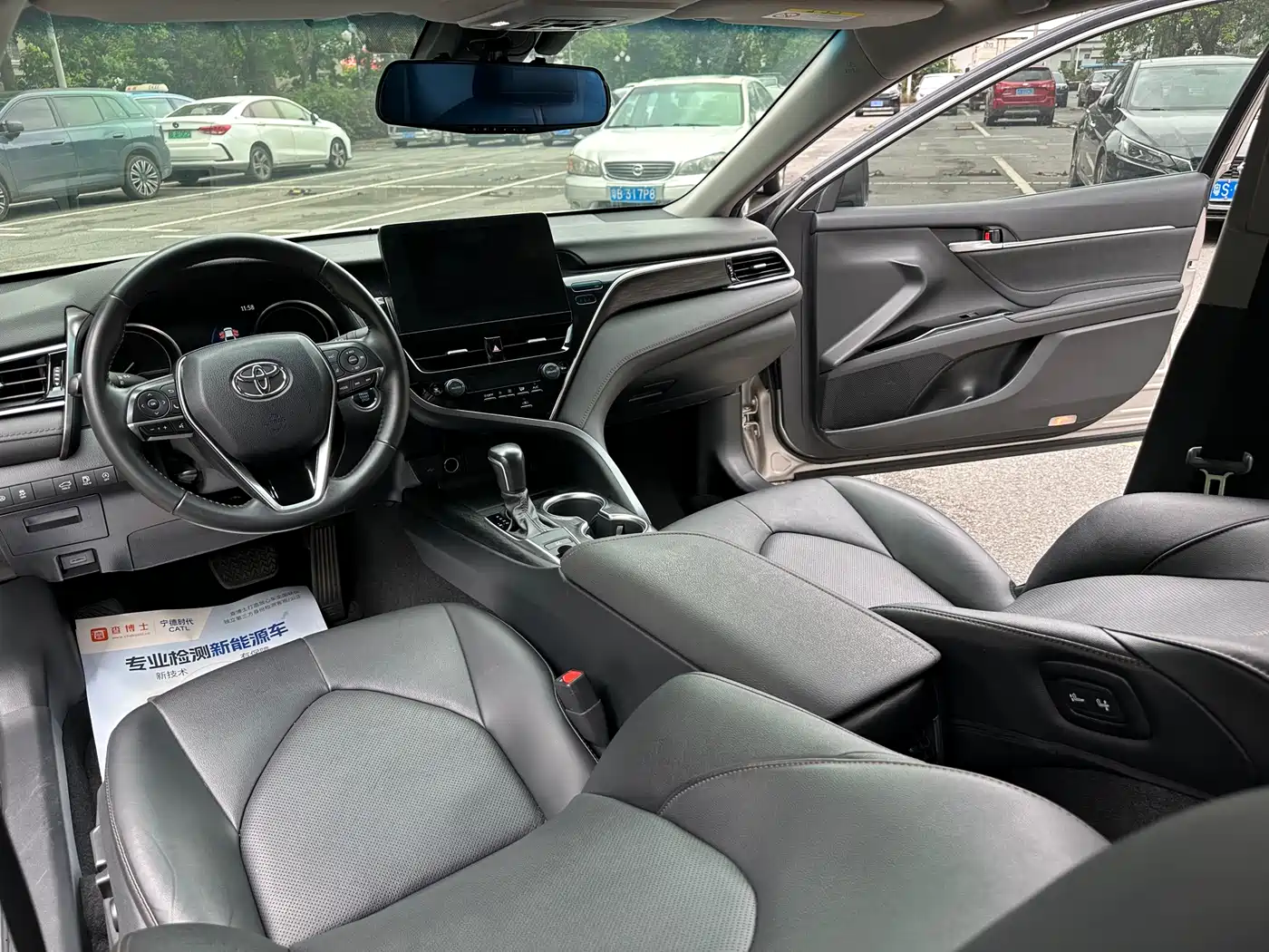 Toyota Camry 2021 2.0G Luxury Edition фото 9