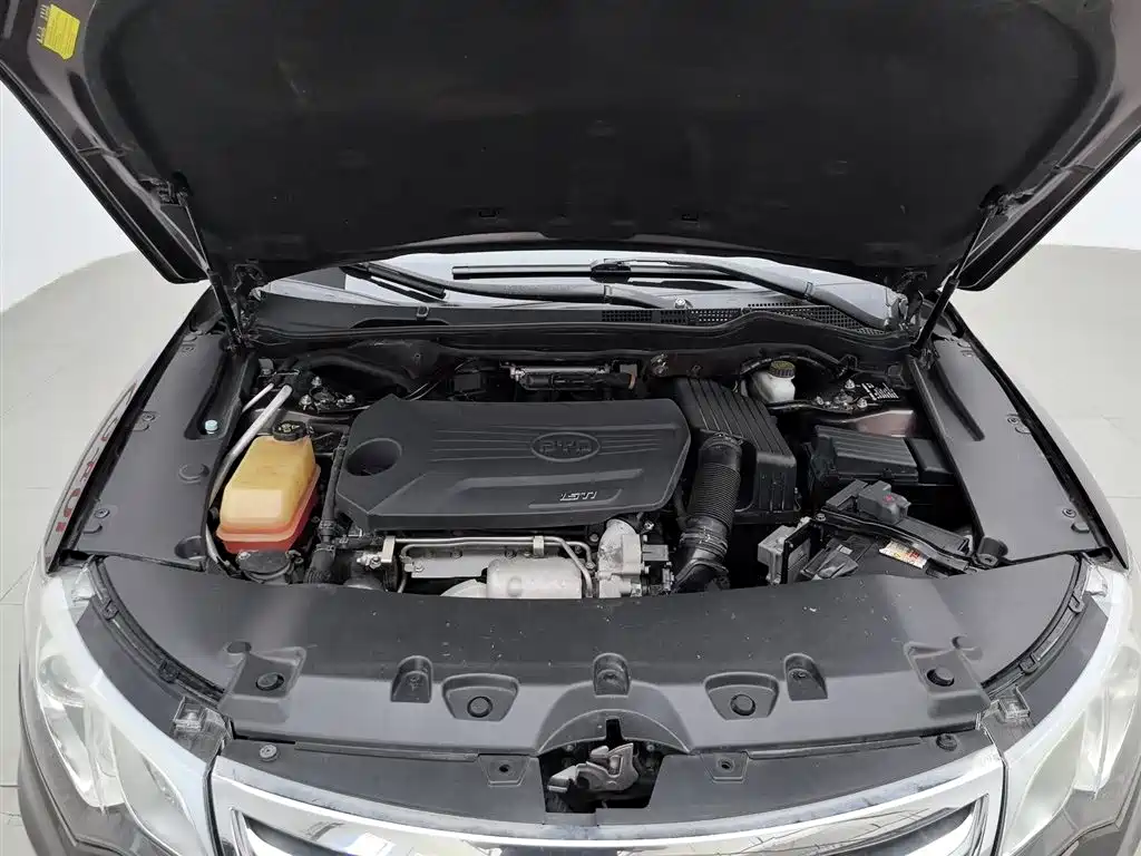 BYD Surui 2013 1.5TID Automatic Luxury фото 6