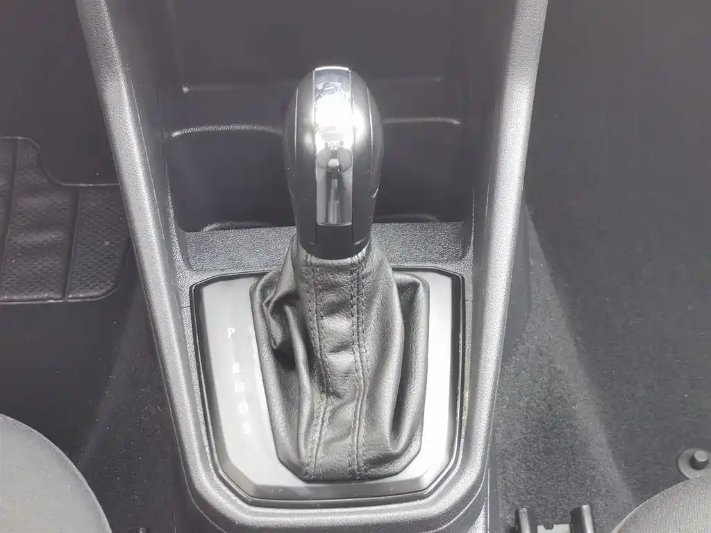 Volkswagen Jetta 2017 1.5L Automatic Fashion фото 13