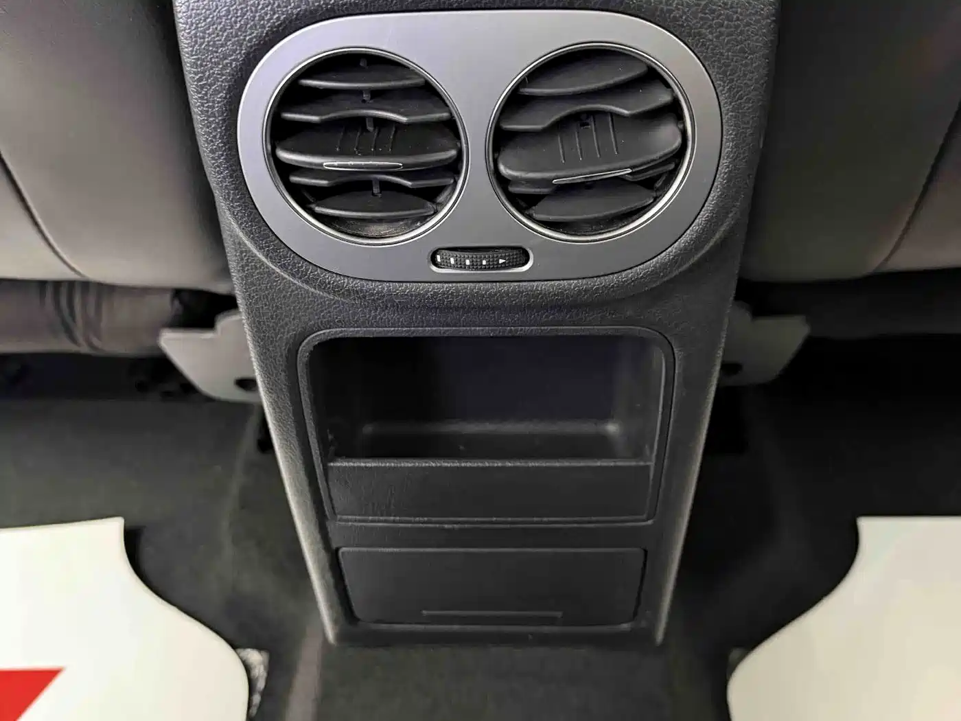 Volkswagen Tiguan 2015 1.8TSI Automatic 2WD Comfortline фото 16