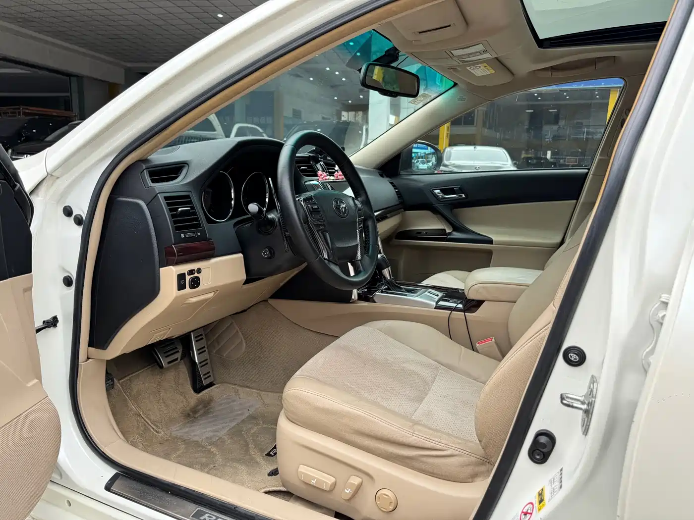 Toyota Reiz 2010 2.5V Style Elite Edition фото 5