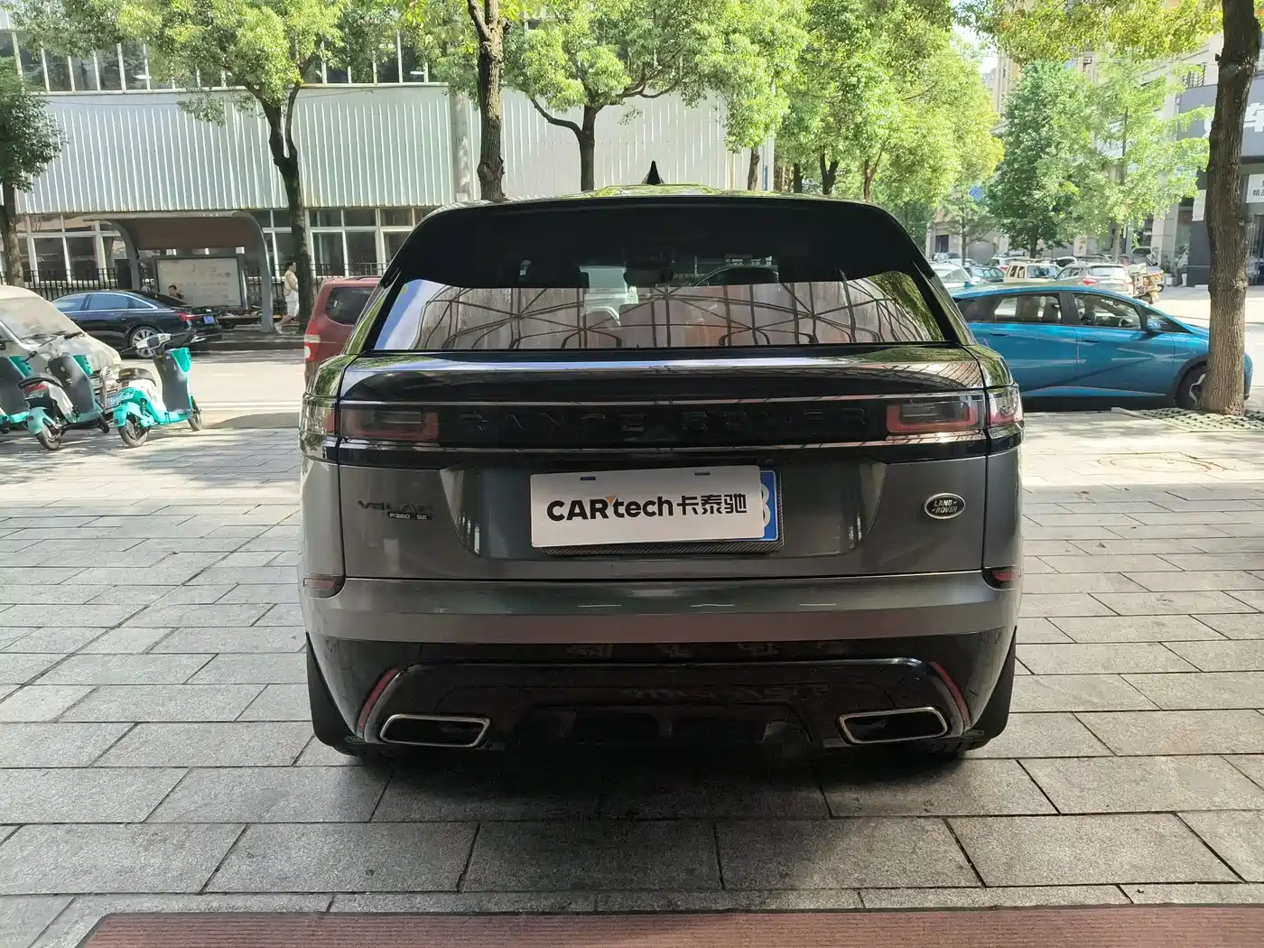 Фото 14 - Land Rover Range Rover Velar