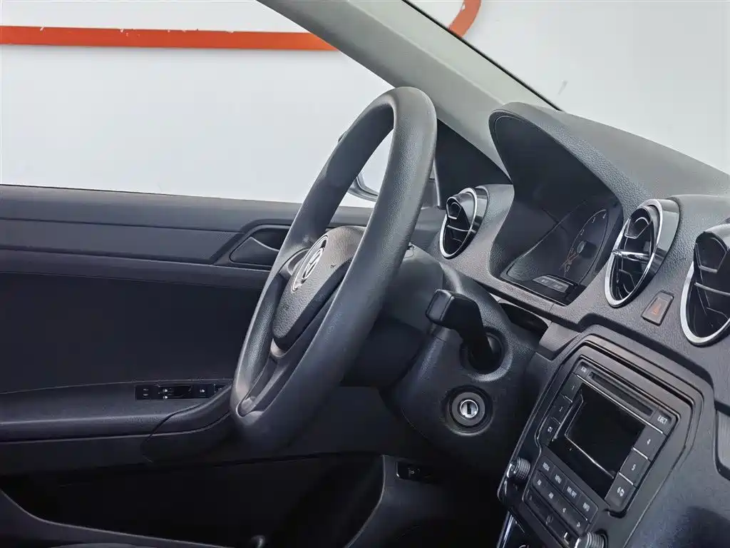 Volkswagen Jetta 2017 1.5L Automatic Fashion фото 22