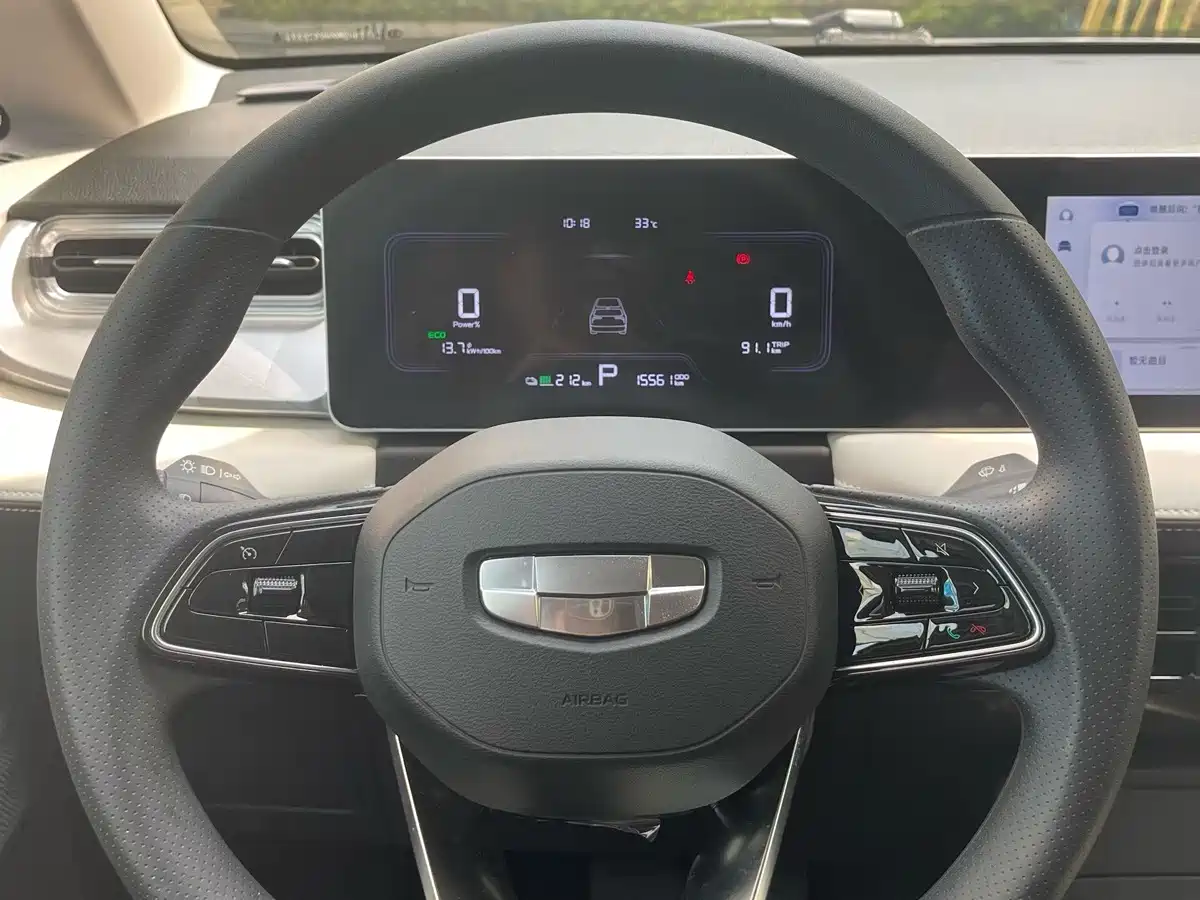 Фото 4 - Geely Geometry E Firefly