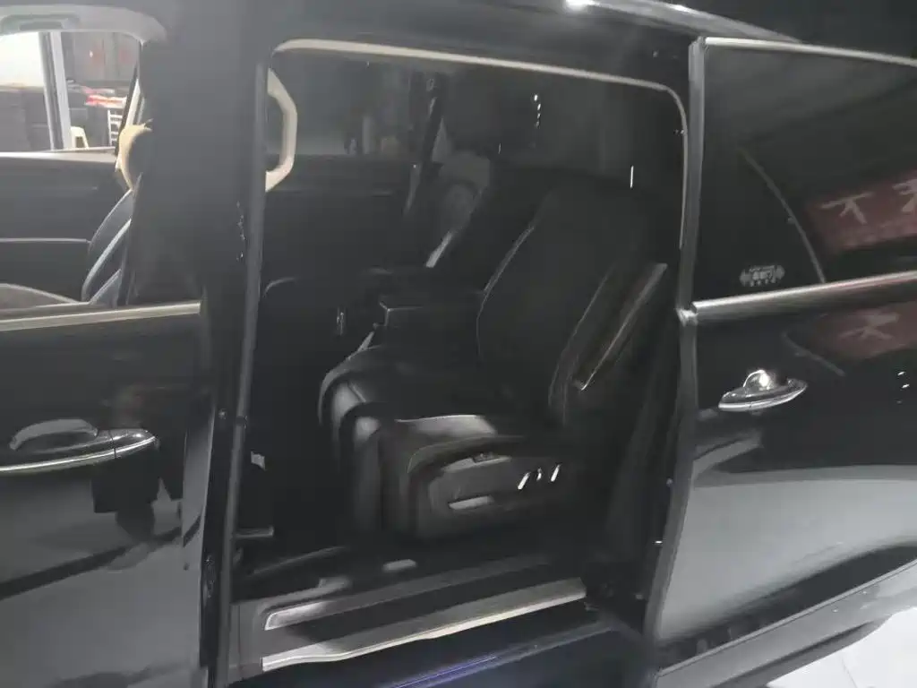 Volkswagen Viloran 2021 2020 380TSI Premium