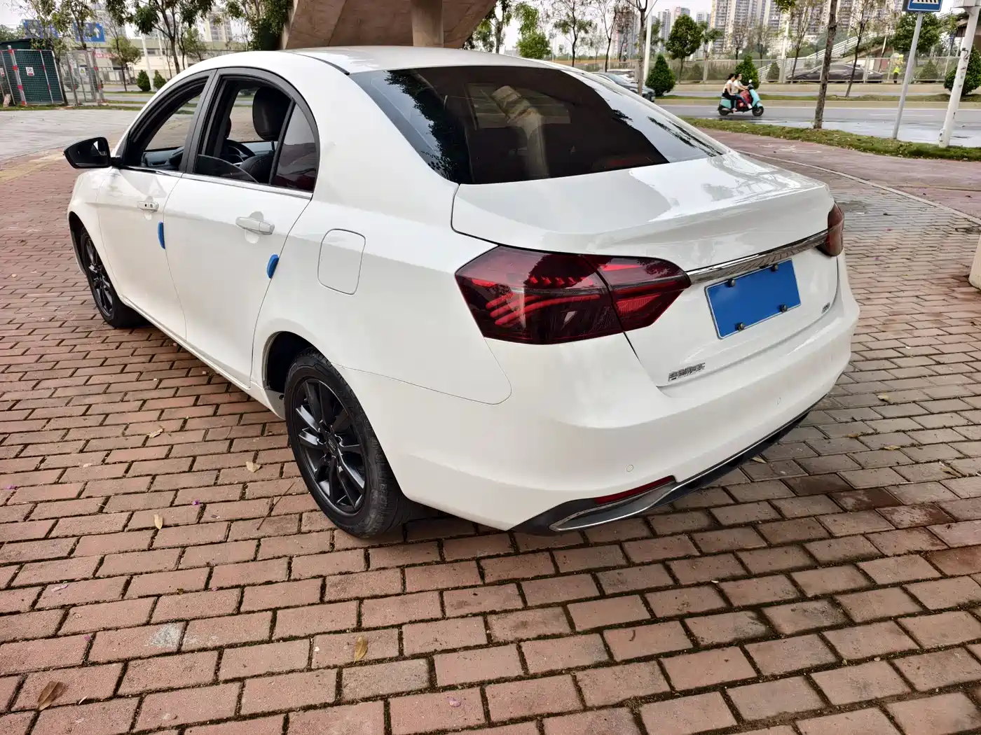 GEELY AUTOMOBILE EMGRAND