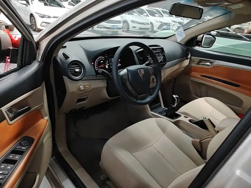 Roewe 350 2016 2015 Model 1.5L Manual Luxury Sunroof Edition