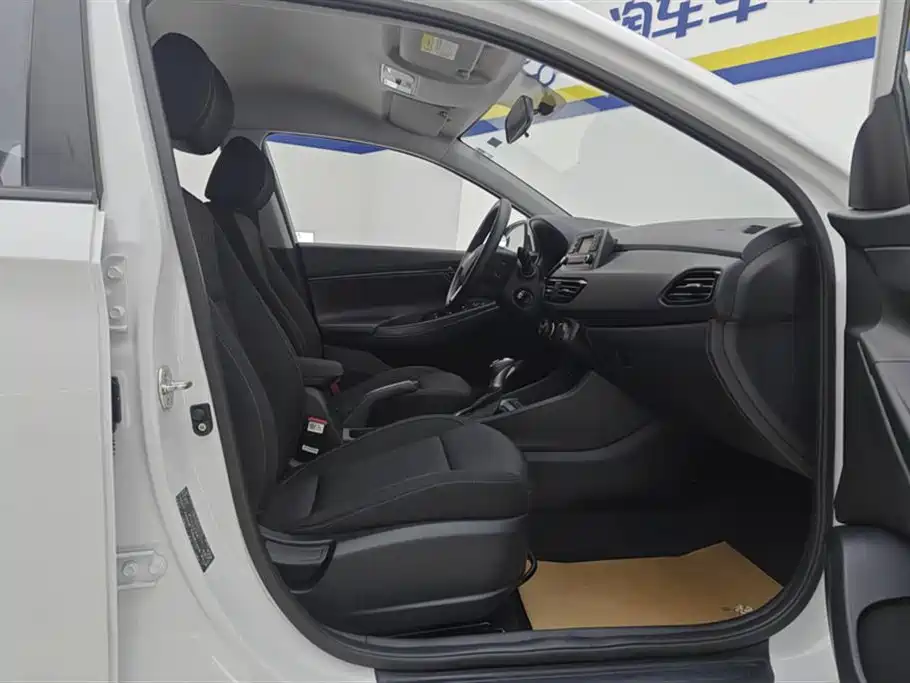 Hyundai Elantra 2020 1.6L Auto GL Pleasing Edition фото 8