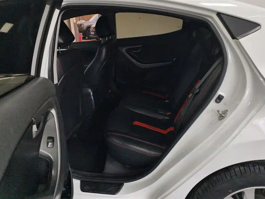 Hyundai Langdong 2016 1.6L Automatic Smart Edition фото 11