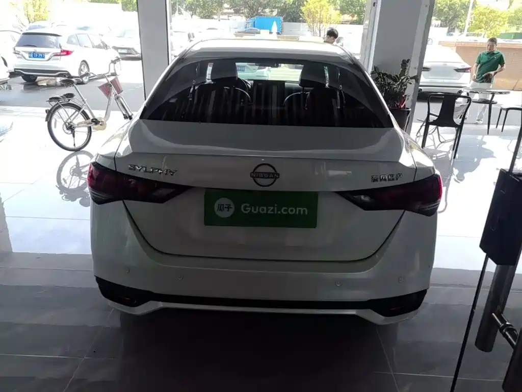 Nissan SYLPHY, миниатюра 6