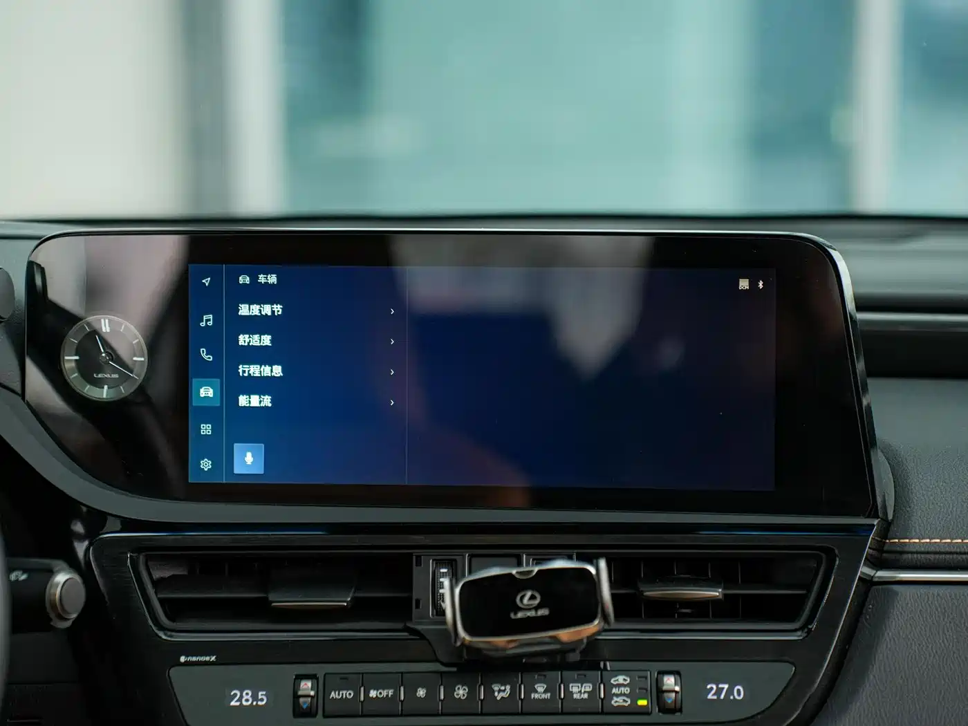 Lexus ES 2022 300h Excellence Edition фото 16