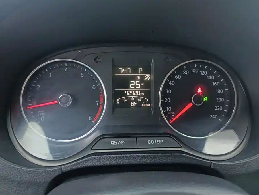 Volkswagen Polo 2018 1.5L Auto Comfort фото 14