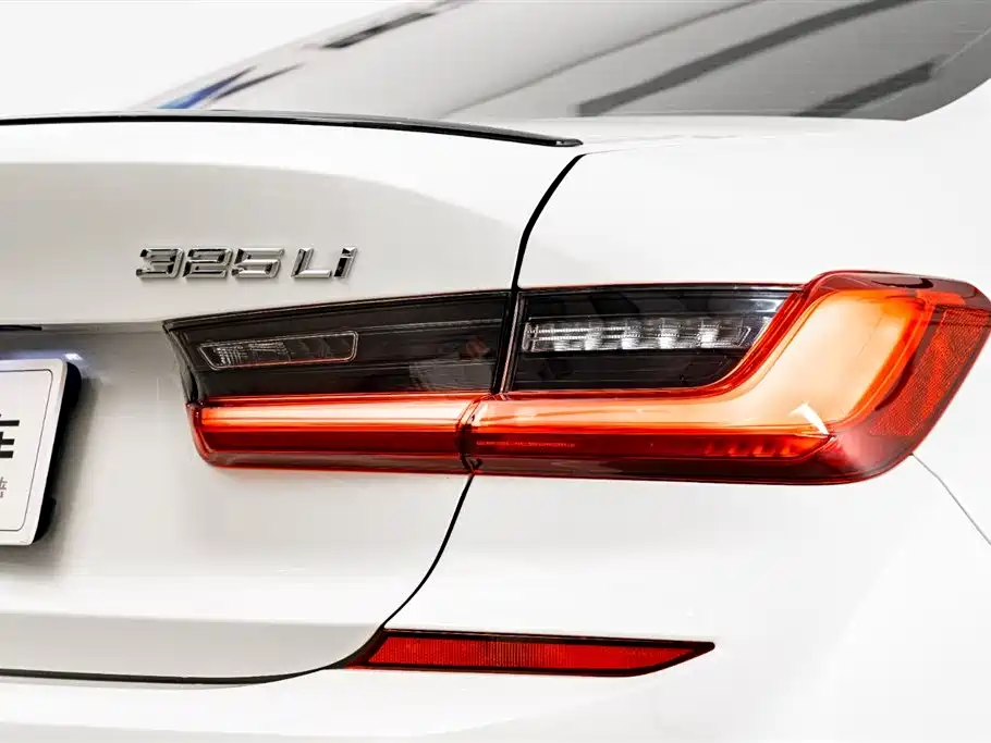 BMW 3 Series 2021 Facelift 325Li M Sport Shadow Edition фото 9