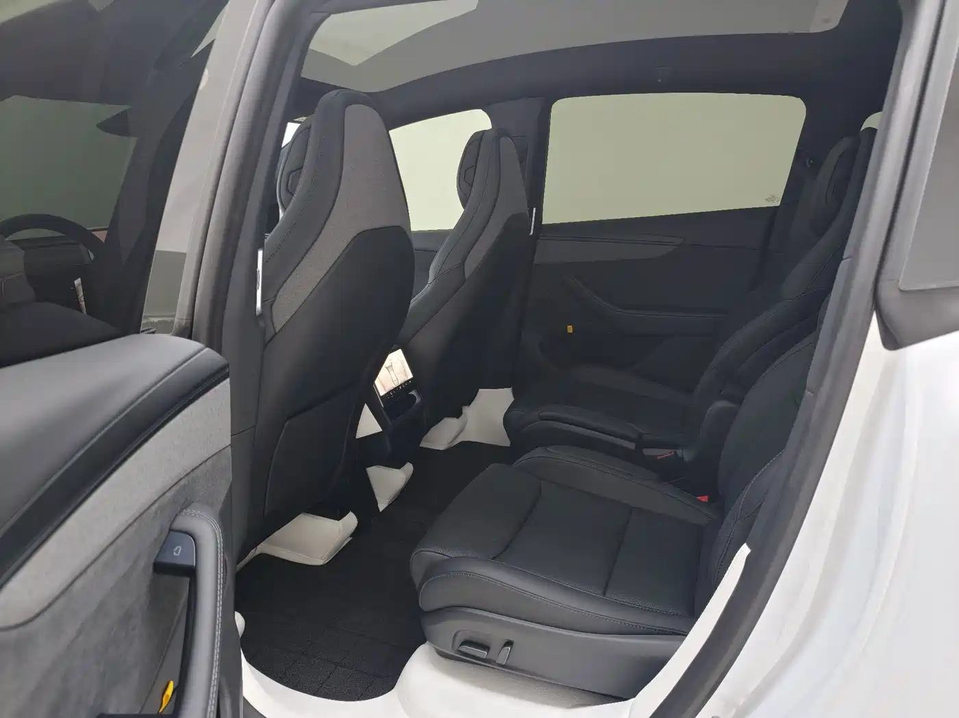 Tesla Model Y L 2026 2025 Facelift Long Range AWD