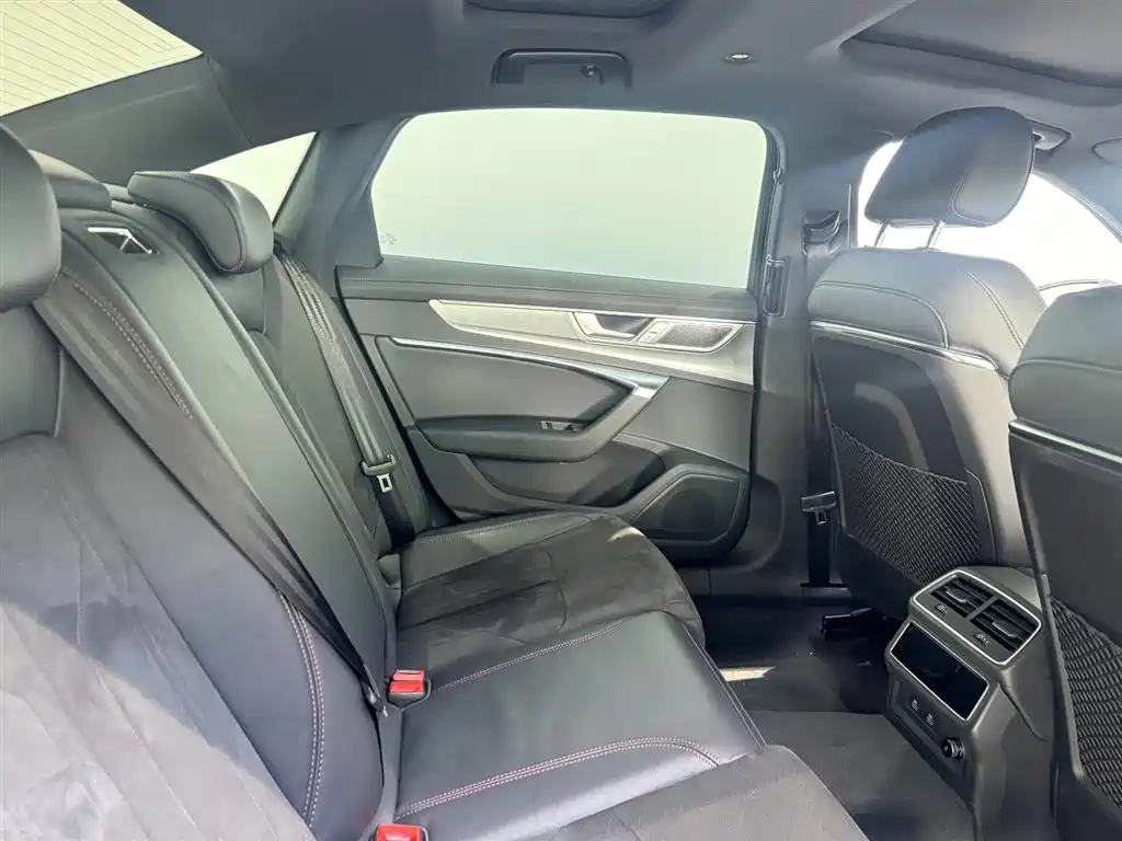 Audi A6L 2024 45 TFSI Premium Dynamic фото 8