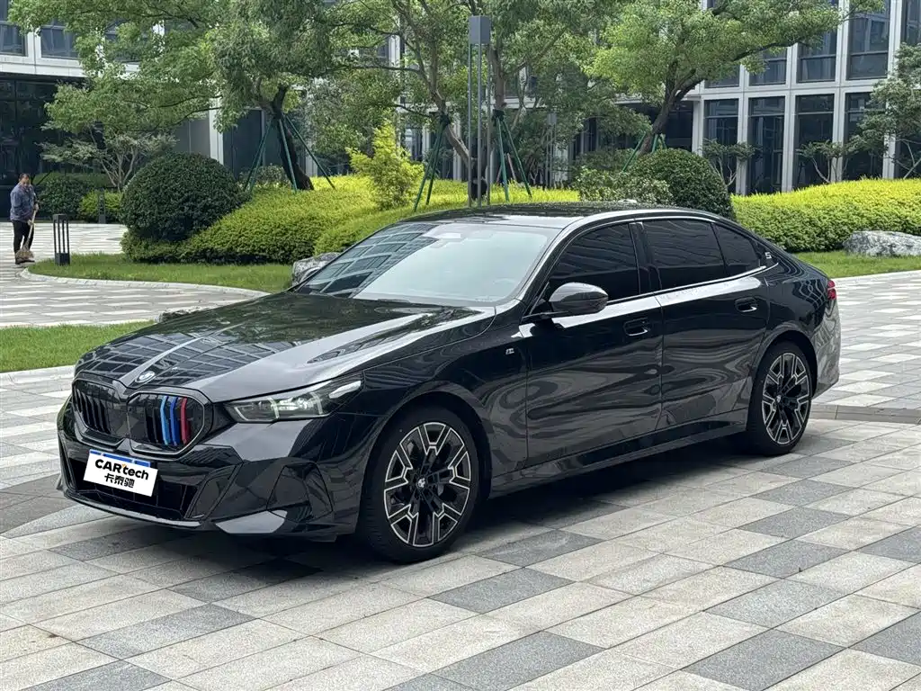 BMW 5 Series 2026 530Li Exclusive M Sport Package
