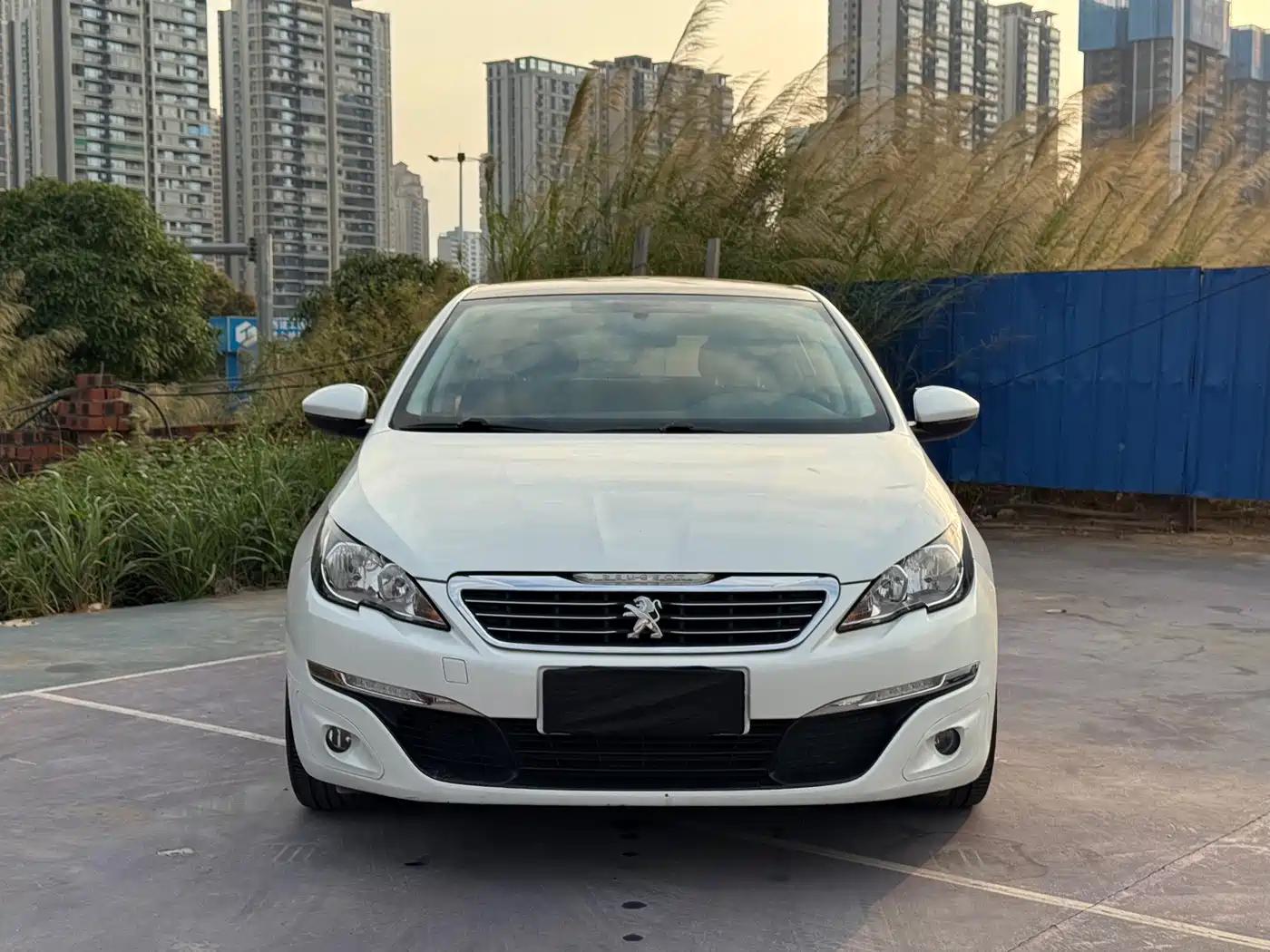 Peugeot 308S 2015 1.2T Auto Dynamic Edition фото 2