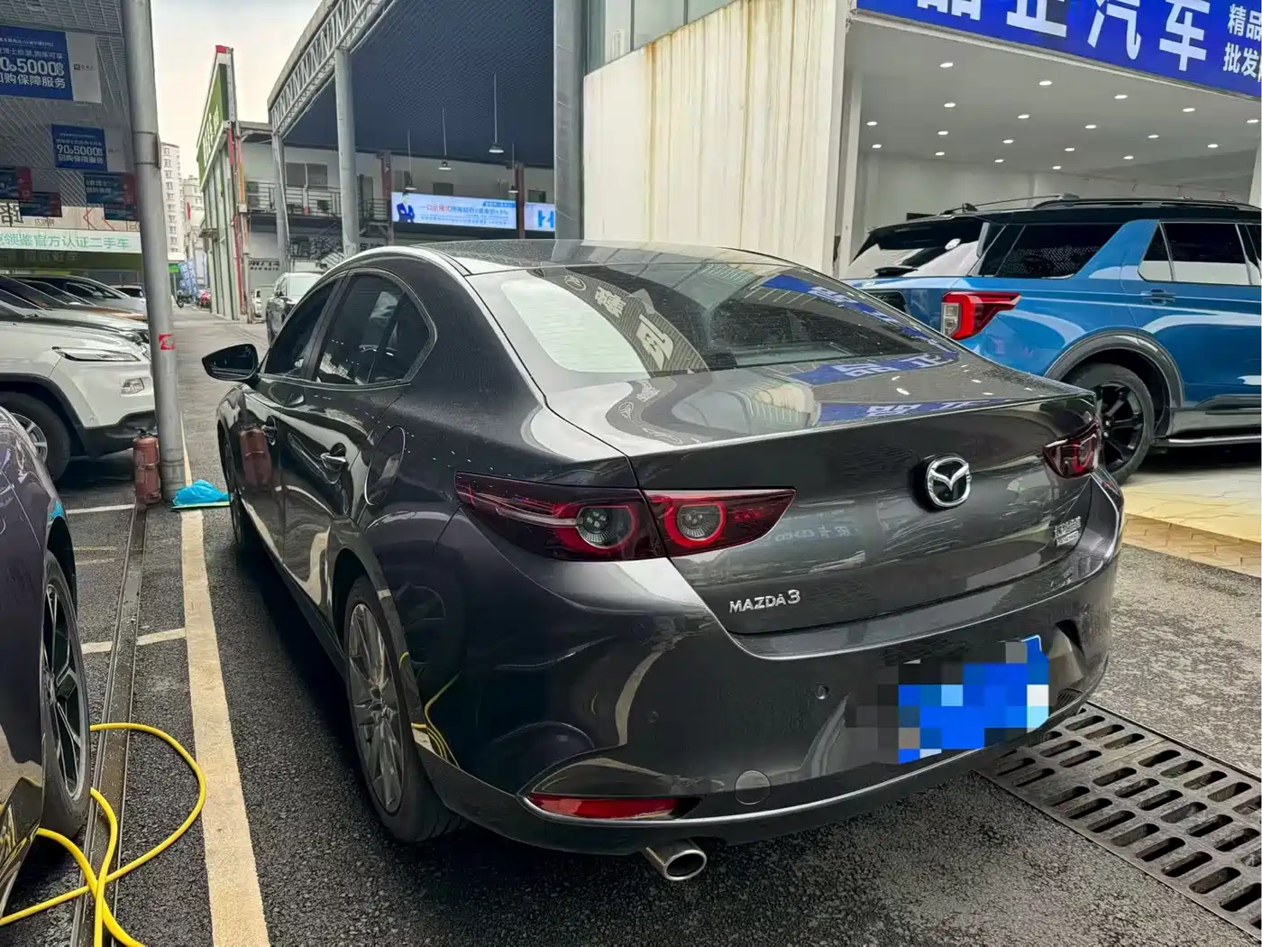 MAZDA 3 ANGKESAILA