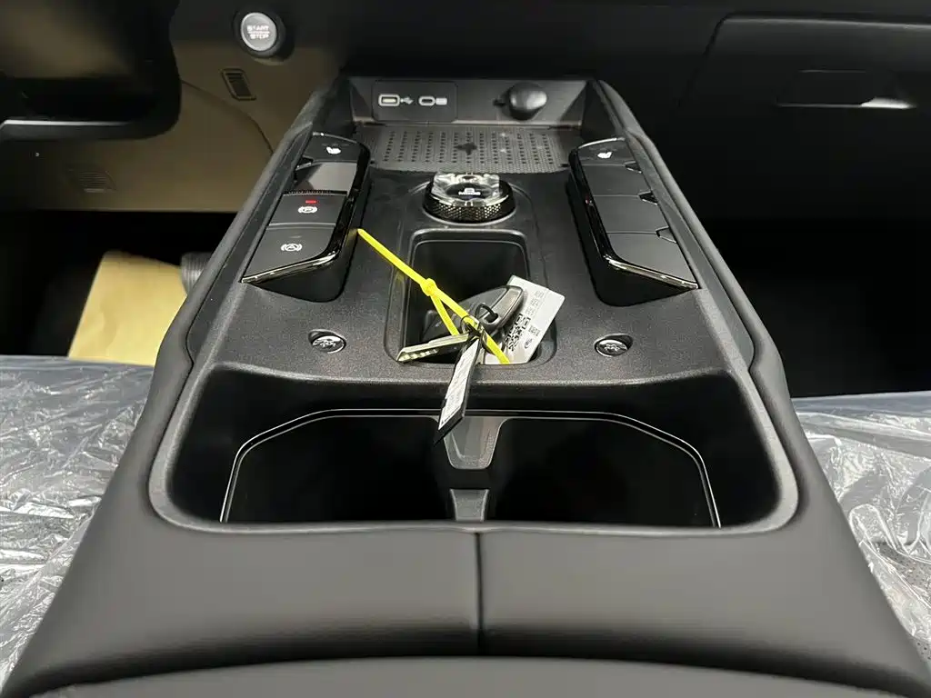 Haval Meng Long NEV 2026 Hi4 102 Premium фото 14