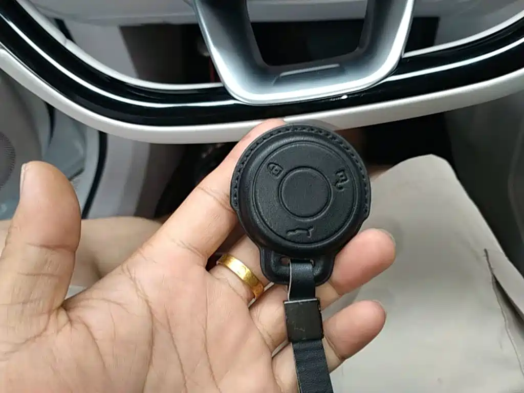 Nezha Auto Nezha L 2024 2024 Extended Range 310 Flash Charge Red Edition