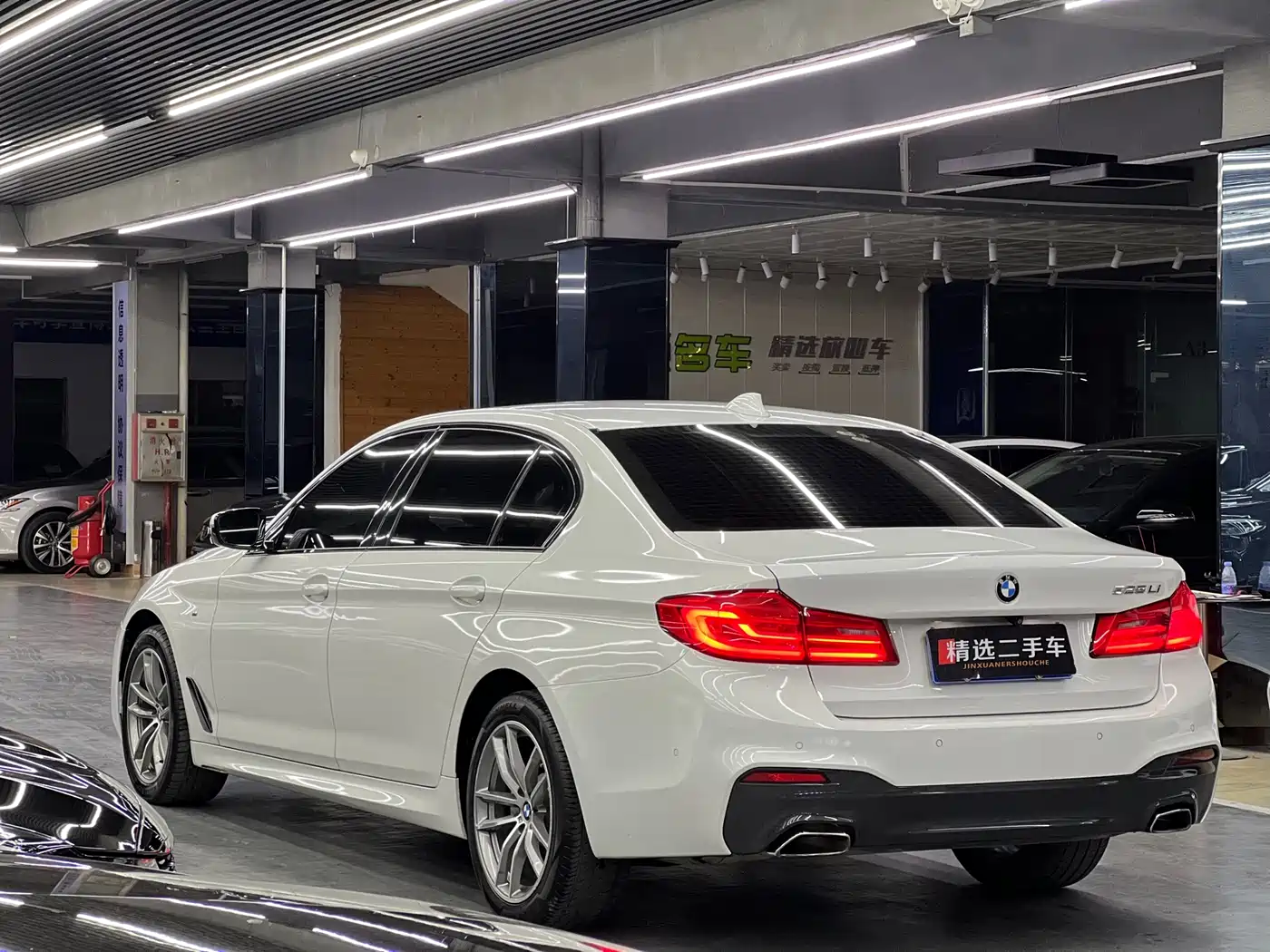 BMW 5 Series 2019 525Li M Sport Package фото 7