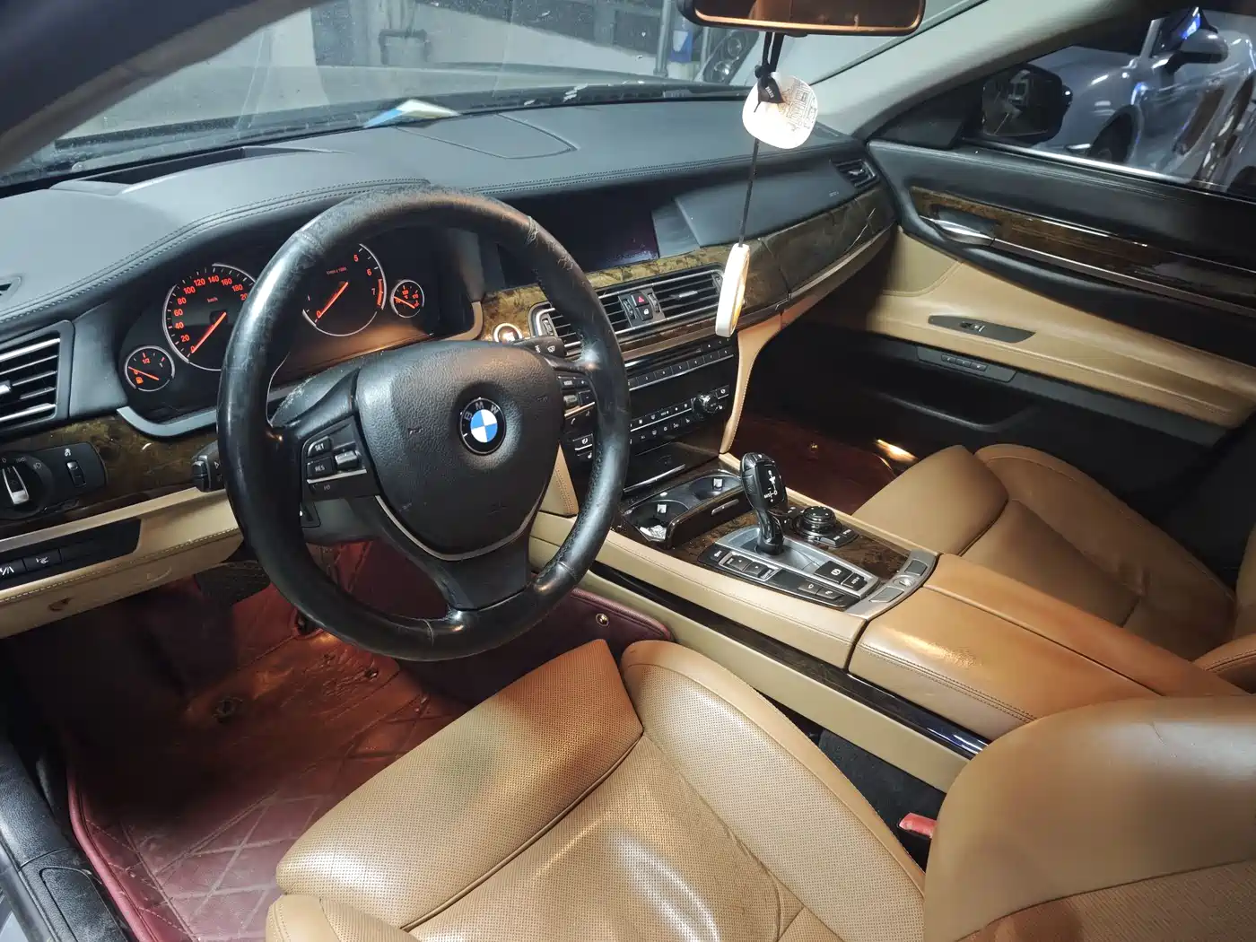 BMW 7 Series 2012 760Li 25th Anniversary Limited Edition фото 12