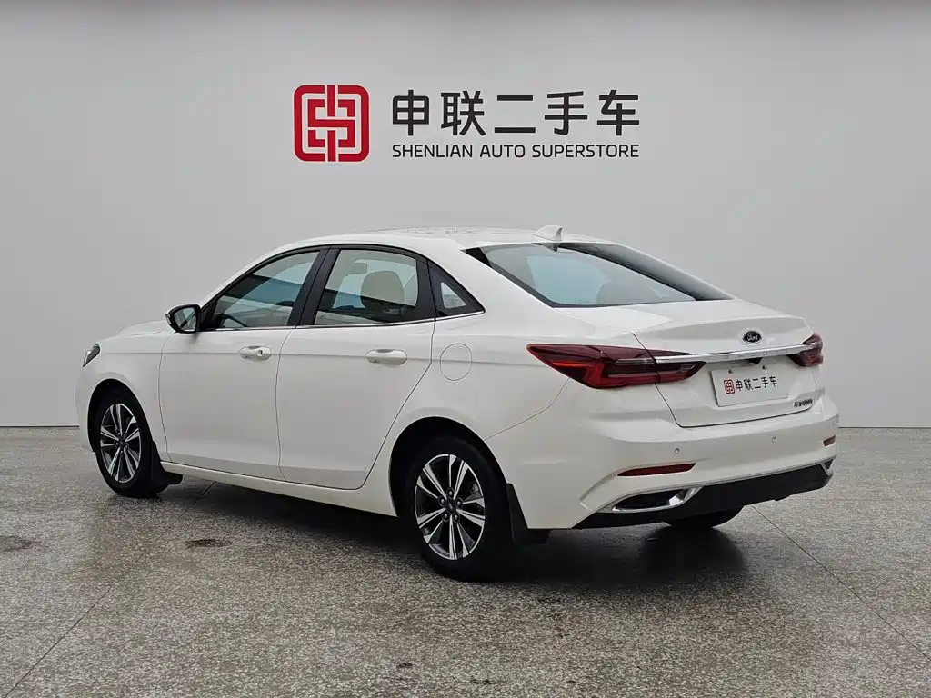 Ford Escort 2022 2021 1.5L Automatic Diamond Edition