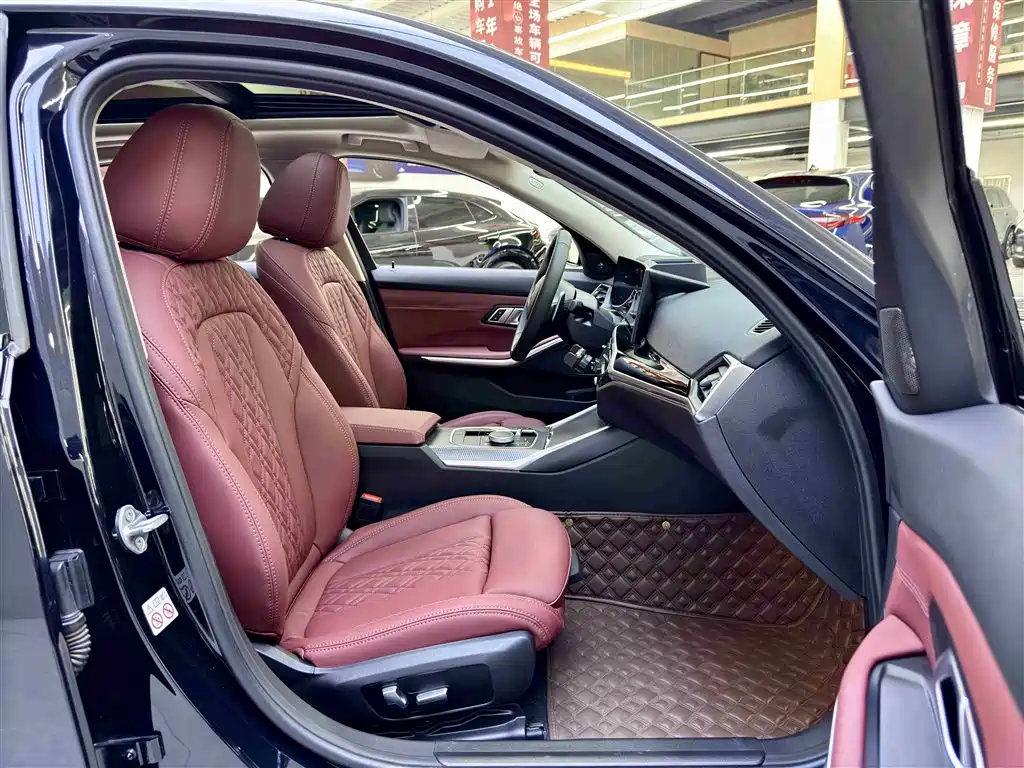 BMW 3 Series 2023 325Li M Sport Black Night Package фото 5