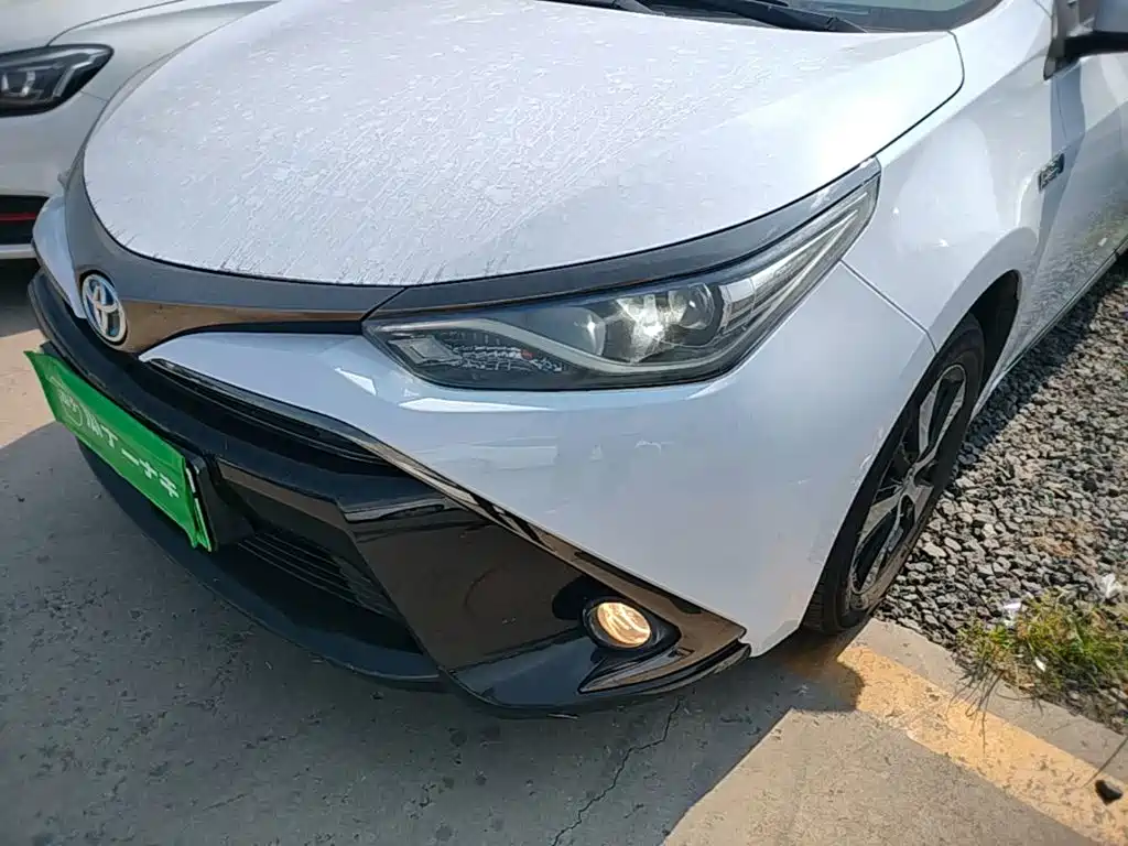 Фото 24 - Toyota Levin Twin Engine E+