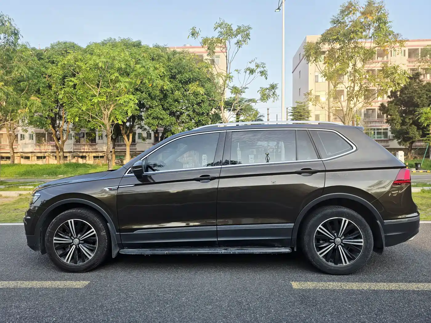Volkswagen Tiguan L 2018 380TSI Automatic AWD Luxury Edition фото 14