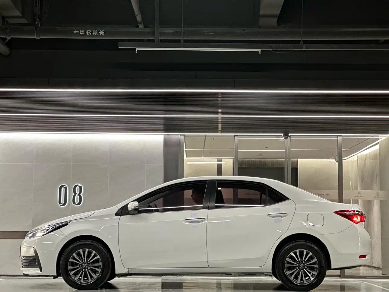 Toyota Corolla 2017 Facelift 1.2T S-CVT GL фото 18
