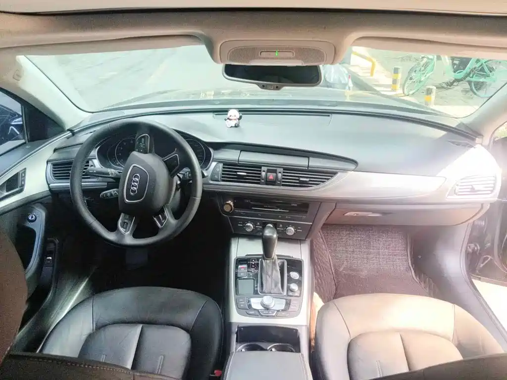 Фото 12 - Audi A6L