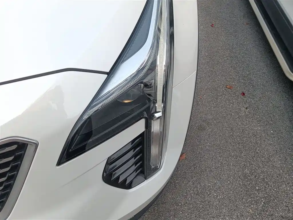 Cadillac XT4 2018 Model 28T 2WD Technology фото 24