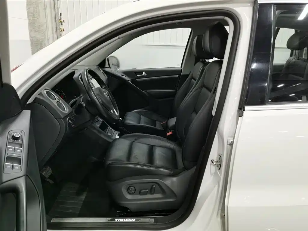 Volkswagen Tiguan 2015 1.8TSI Automatic 4WD Highline фото 10