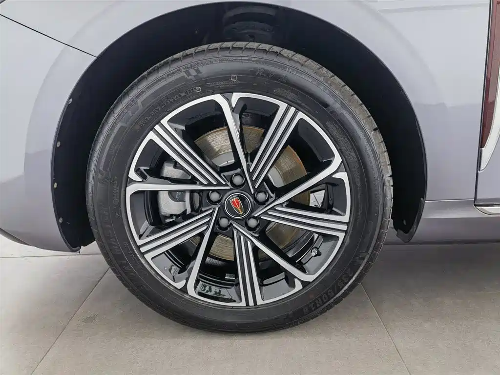 Hongqi H5 PHEV 2025 170 Super Hybrid Edition фото 17