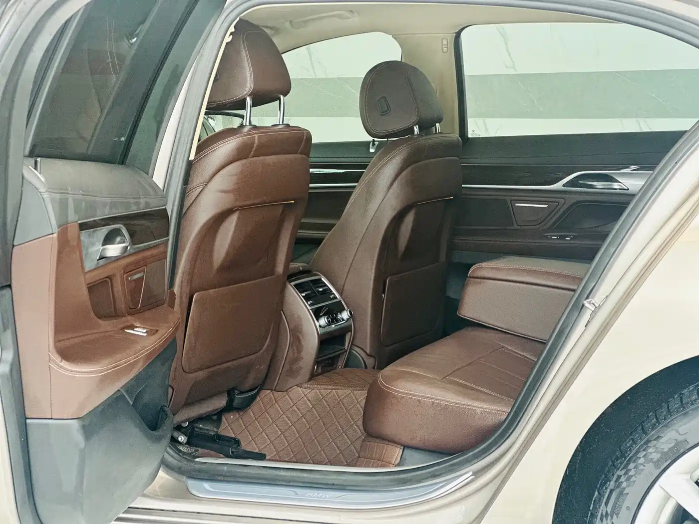 BMW 7 Series 2018 730Li Leading Type Excellence Package фото 11