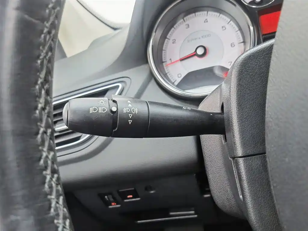 Peugeot 308 2013 Model 1.6L Automatic Superior Style фото 21