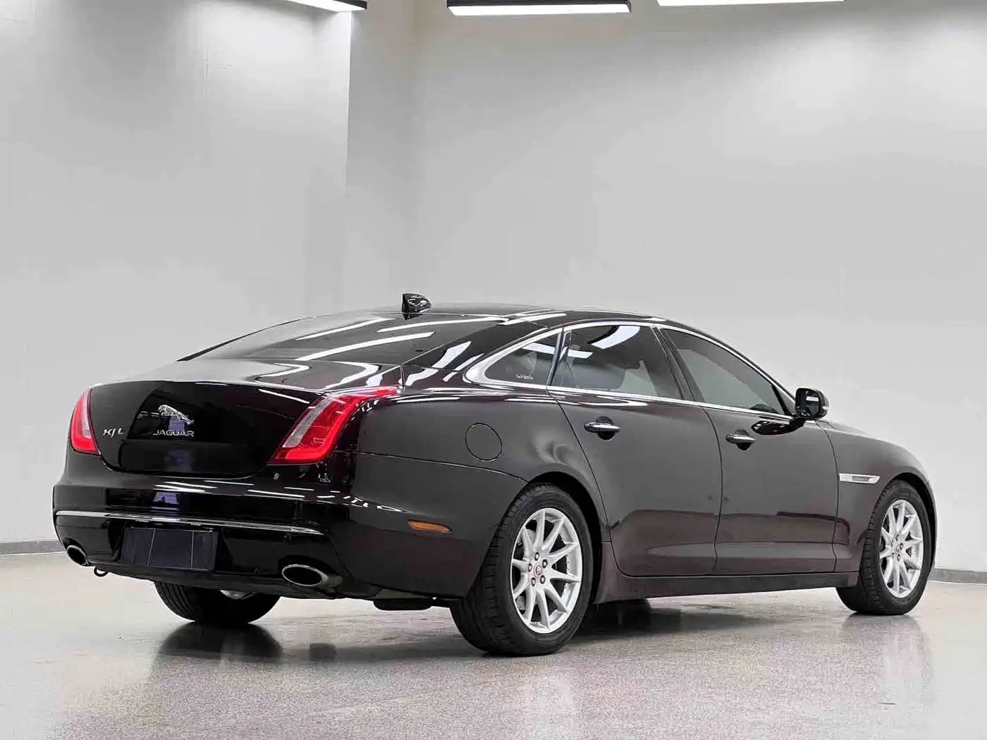 Jaguar XJ 2016 2016 XJL 2.0T 2WD Elegance Business Edition