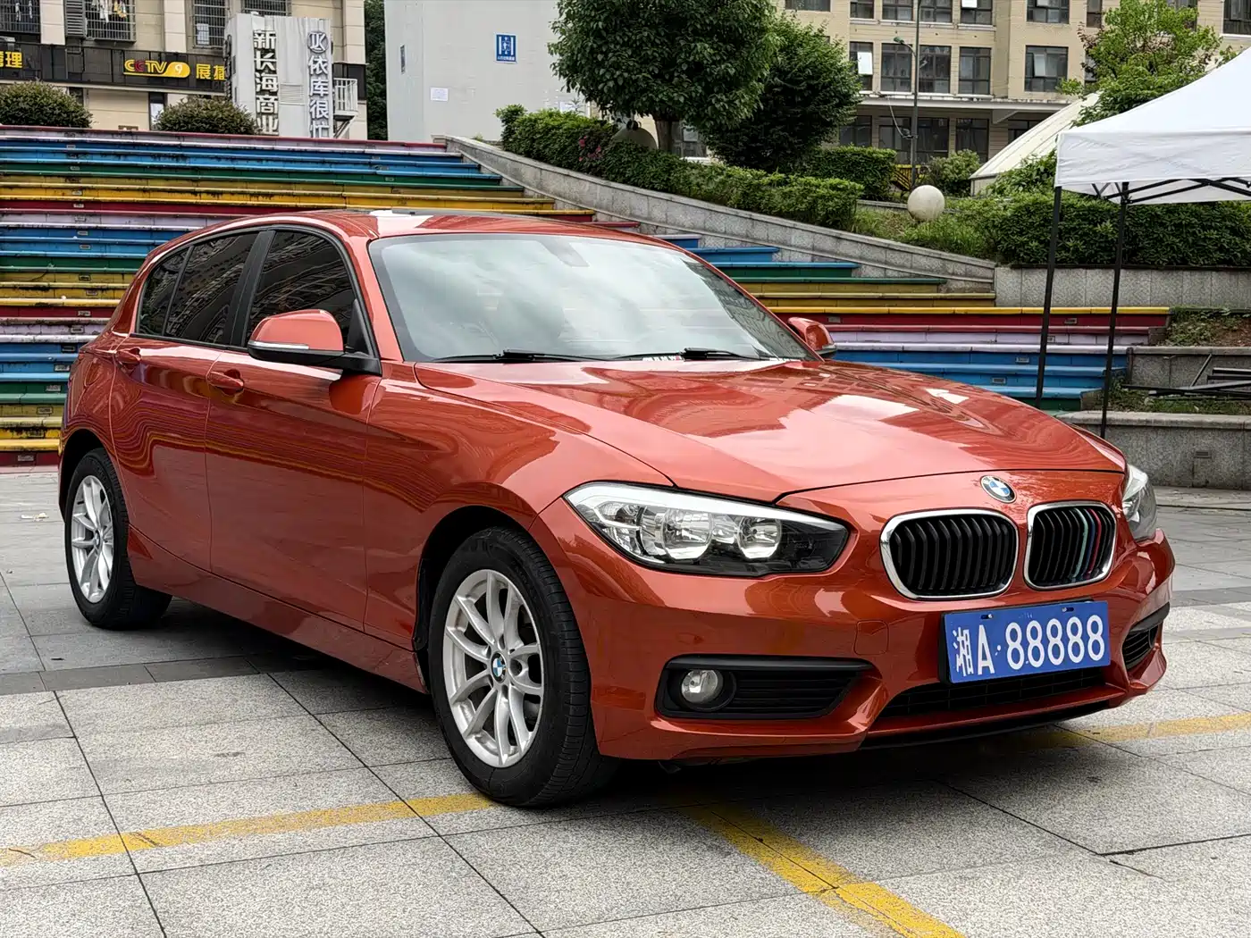 BMW 1 Series (Import) 2015 118i Leading фото 3