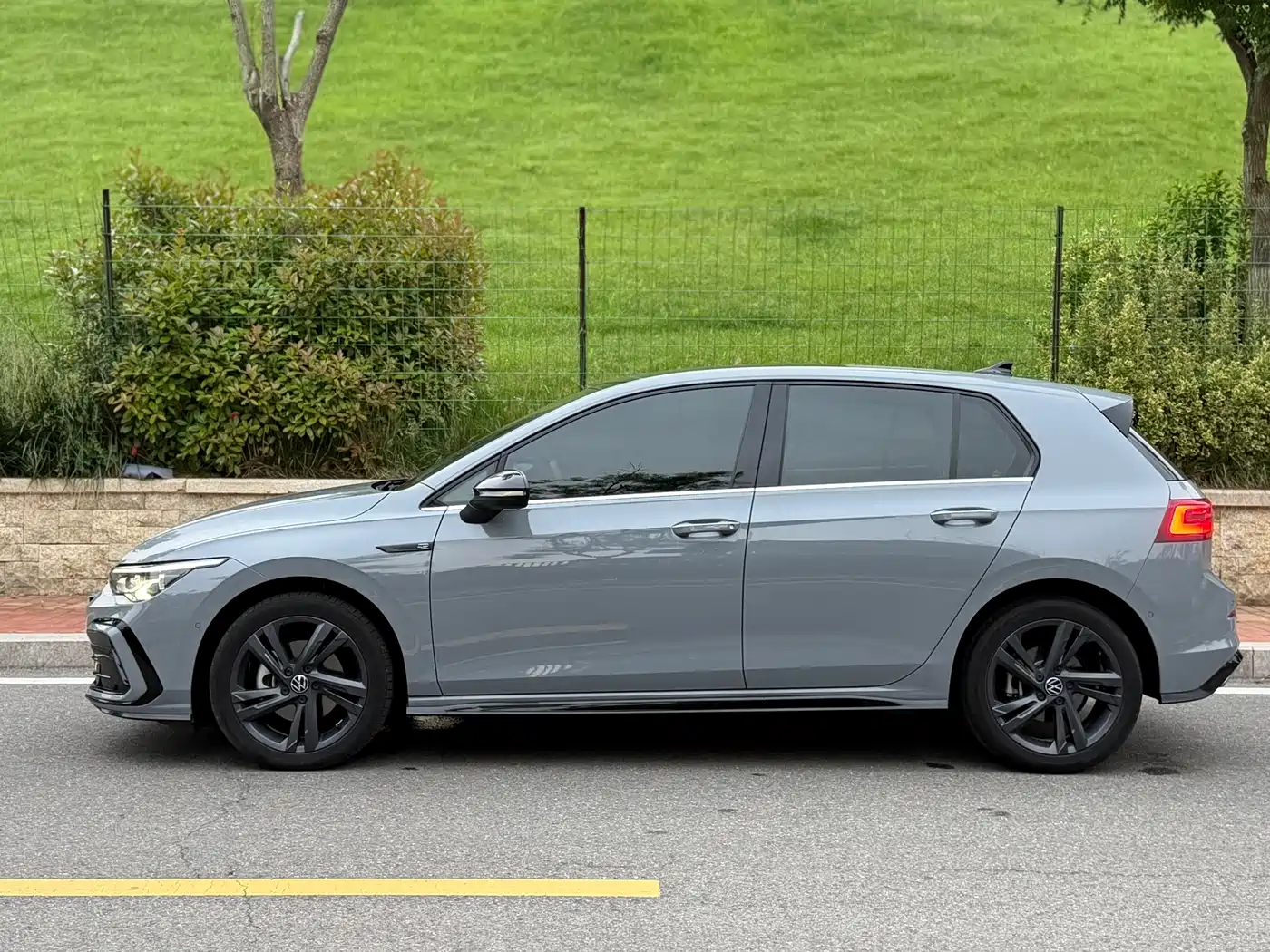 Volkswagen Golf 2021 280TSI DSG R-Line фото 7