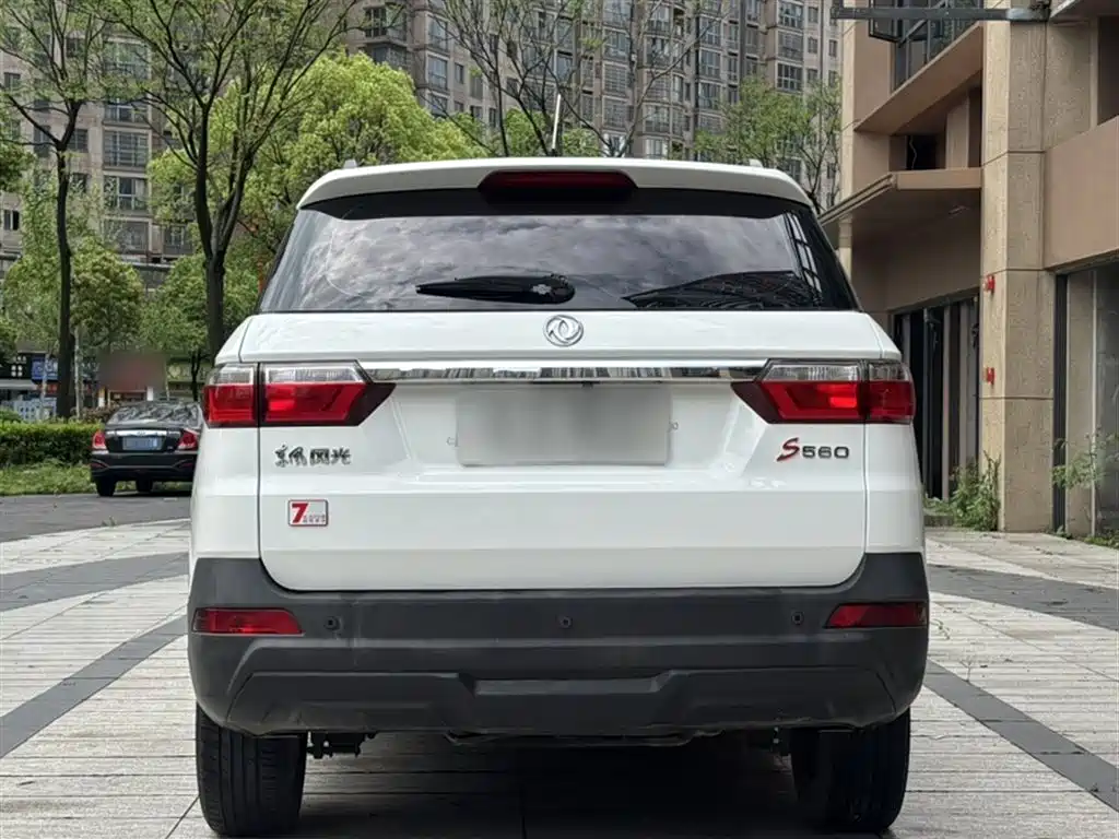 Dongfeng Fengguang Fengguang S560 2019 2018 1.8L CVT Elite 5-seater