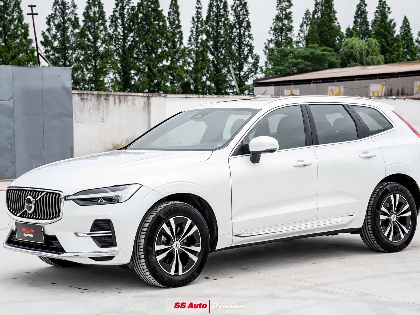 Volvo XC60 2025 B5 AWD Smart Luxury Edition