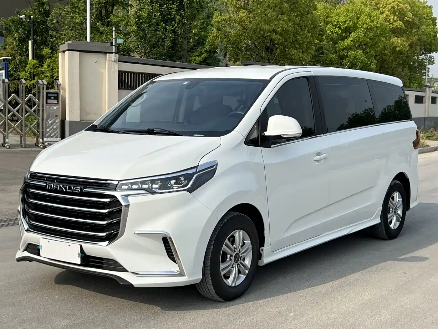 SAIC Maxus Maxus G20 2023 ES 2.0T Gasoline Automatic Premium Edition