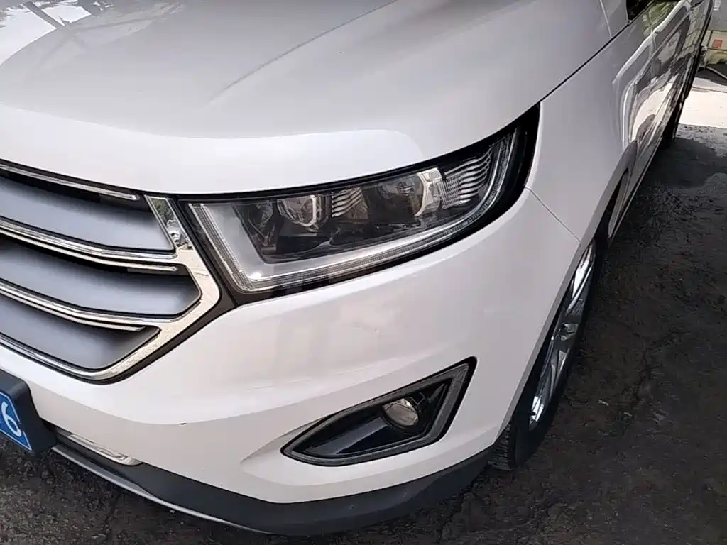 Photo 24 - Ford Edge