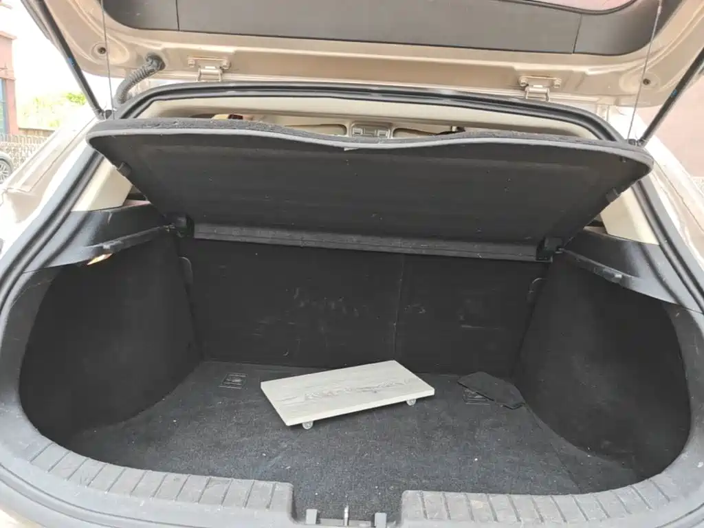 Photo 19 - Geely Emgrand GS