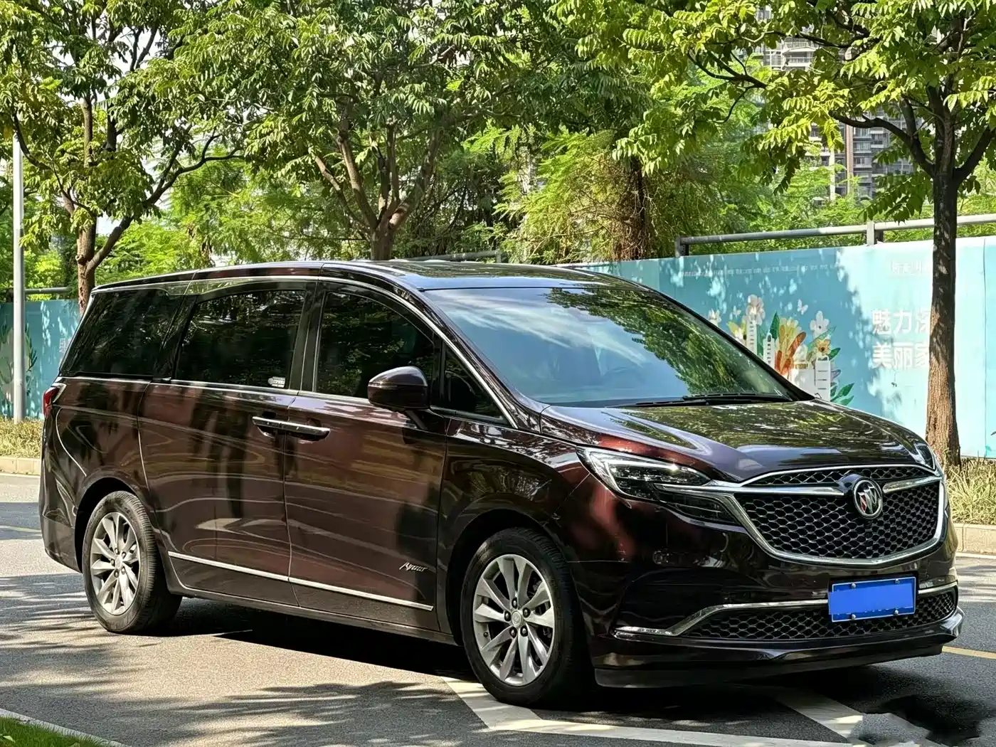Фото 4 - Buick GL8